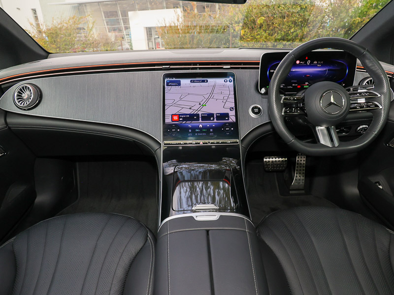 Mercedes-Benz EQE cockpit