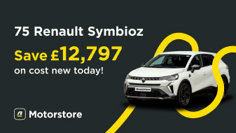 Renault Symbioz vehicle with yellow line. 